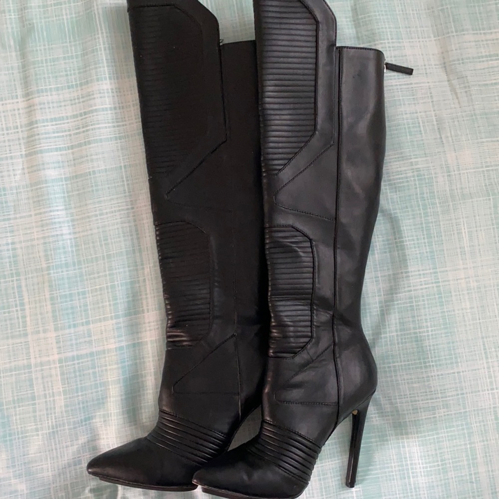 Walk in Gwens Shoes